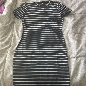 Striped crew neck bodycon dress